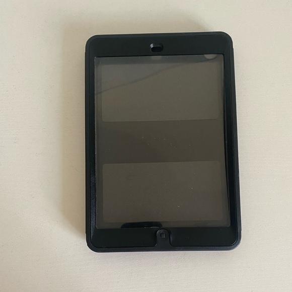 iPad mini Otter Box Cover - Picture 2 of 2